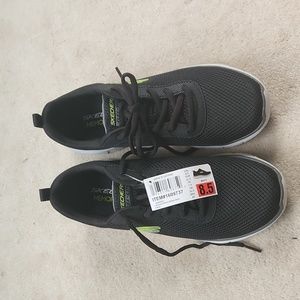 Black Men's Skechers Size 8.5